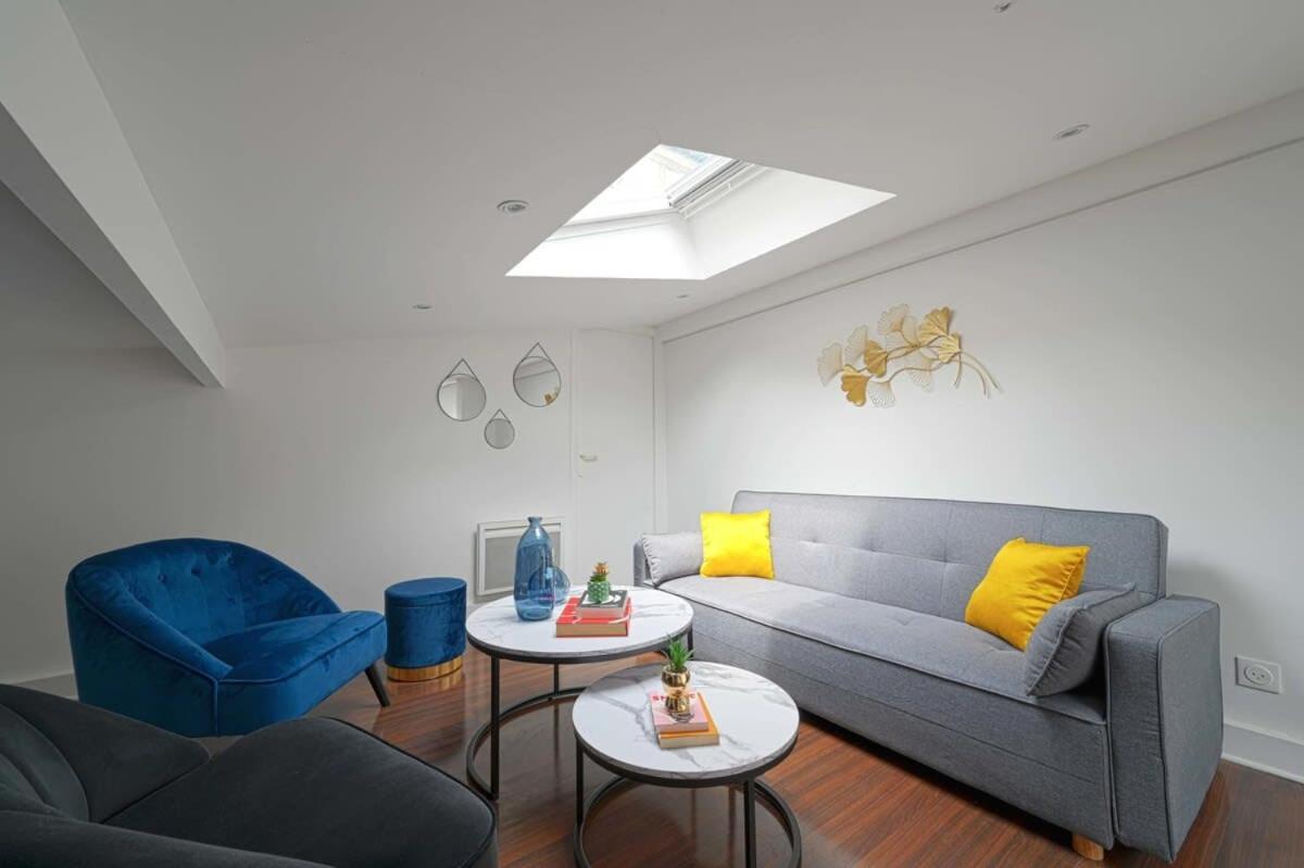 Magnifique Appartement A Pied Du Chateau Versalhes Exterior foto