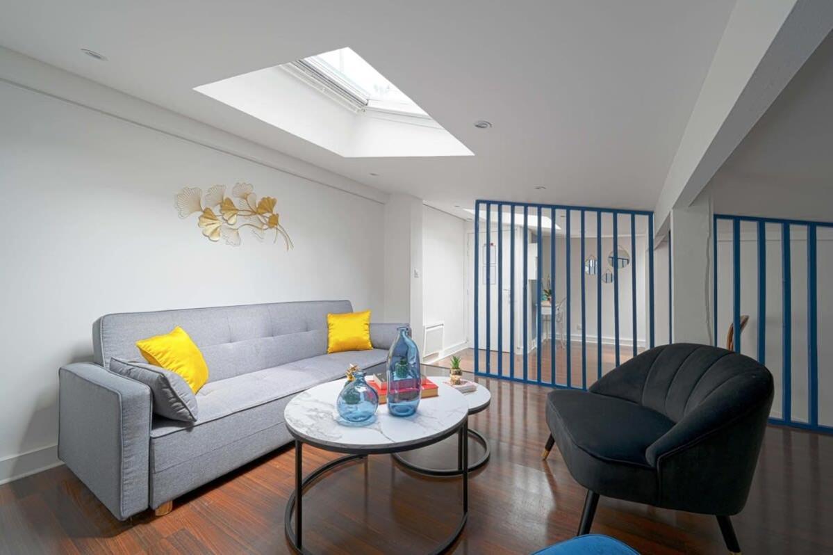 Magnifique Appartement A Pied Du Chateau Versalhes Exterior foto